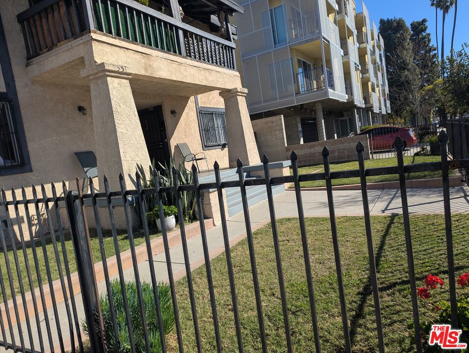 545 W 41st Street