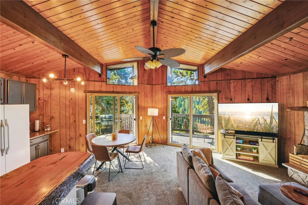 761 W Victoria Court