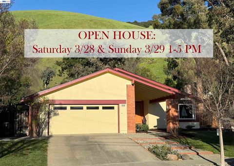 Photo of 38590 Canyon Heights Dr Dr, Fremont, CA 94536 (MLS # 41127452)