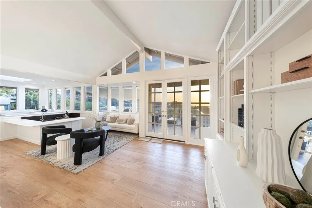 Newport Beach, California 92660, United States, 3 Bedrooms Bedrooms, ,3 BathroomsBathrooms,Residential,Active,153365