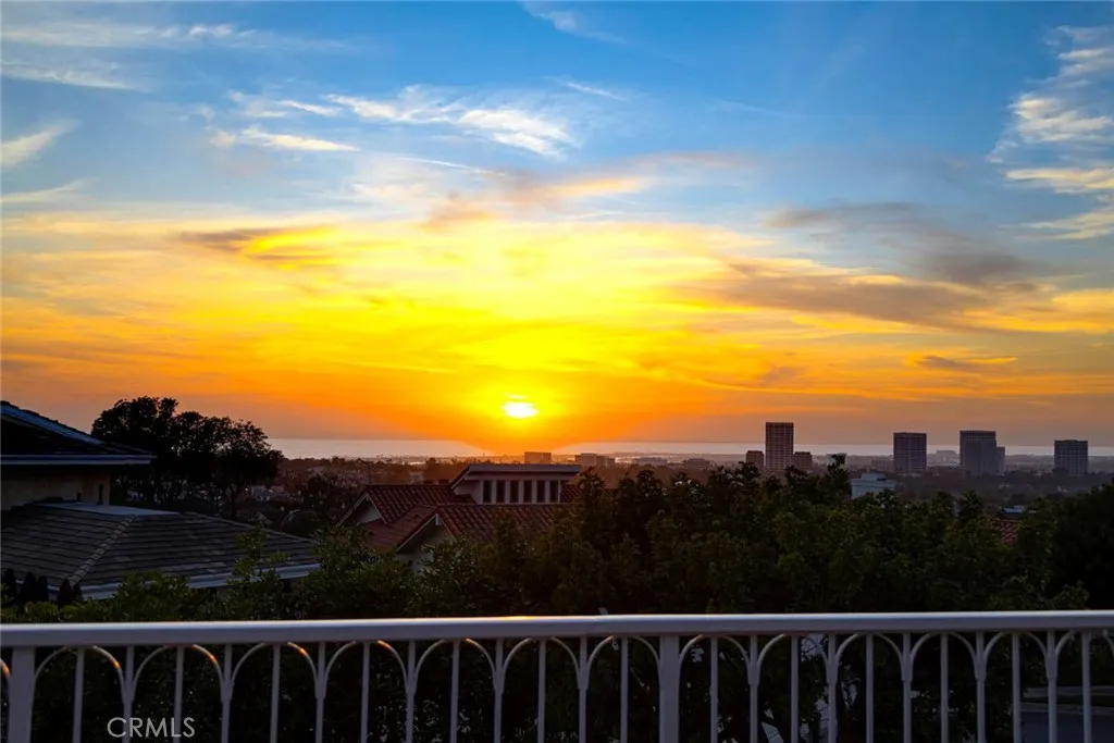 Newport Beach, California 92660, United States, 3 Bedrooms Bedrooms, ,3 BathroomsBathrooms,Residential,Active,153365