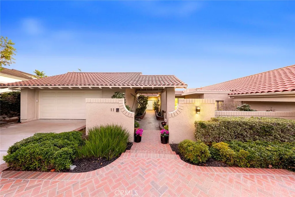 Newport Beach, California 92660, United States, 3 Bedrooms Bedrooms, ,3 BathroomsBathrooms,Residential,Active,153365