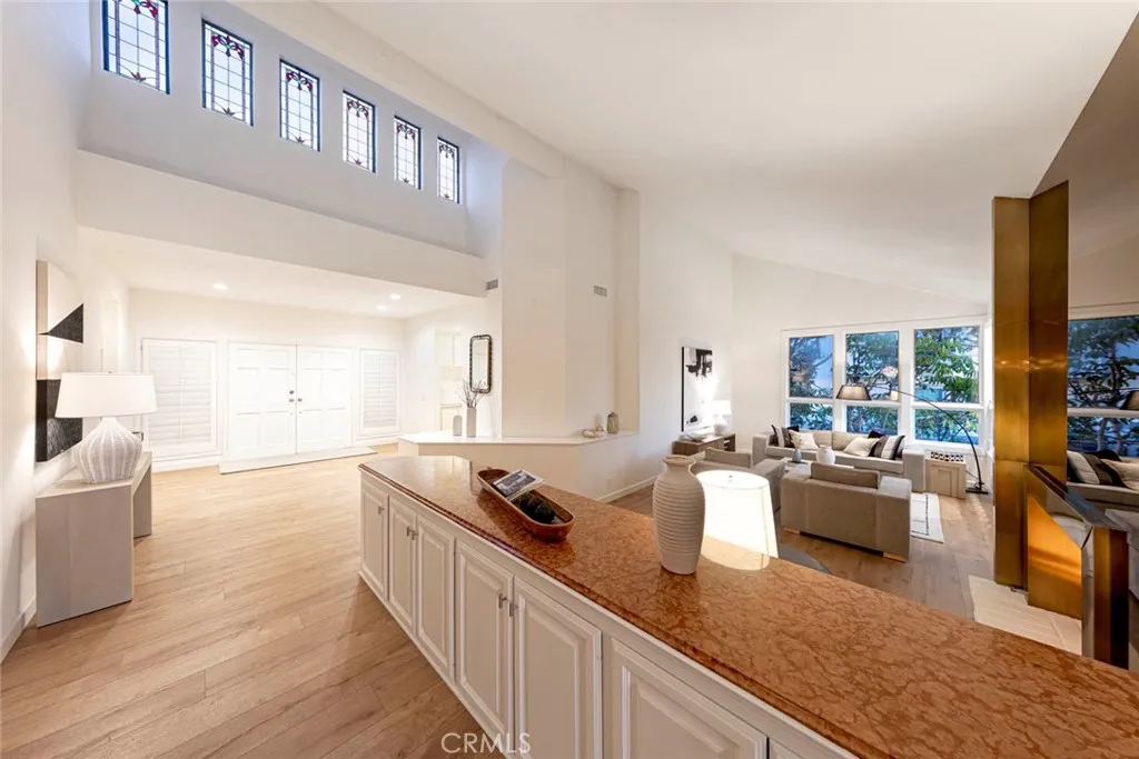 Newport Beach, California 92660, United States, 3 Bedrooms Bedrooms, ,3 BathroomsBathrooms,Residential,Active,153365