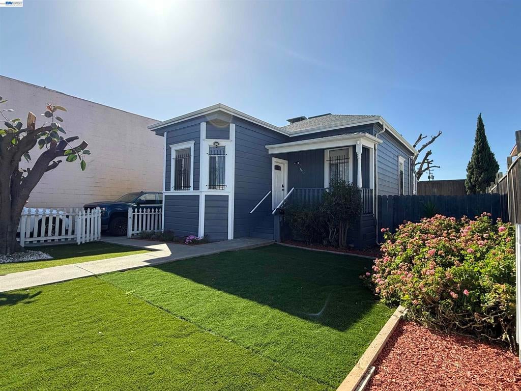 550 Marina Blvd