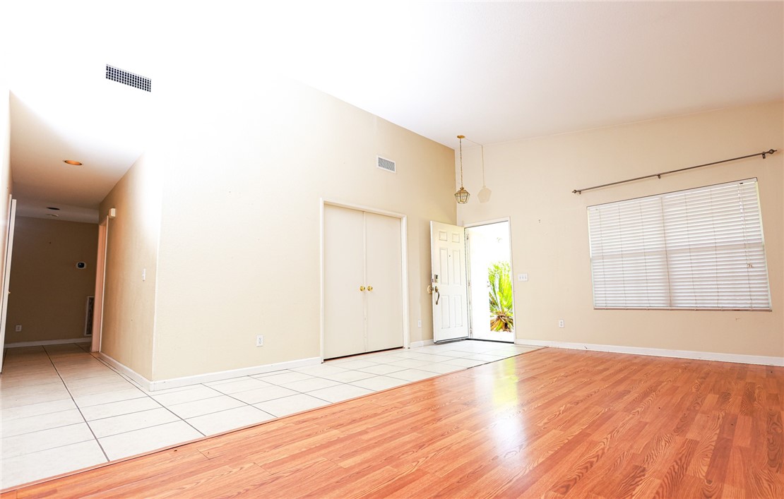 19385 Live Oak Lane