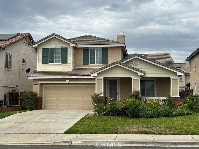 33 Nutwood Avenue