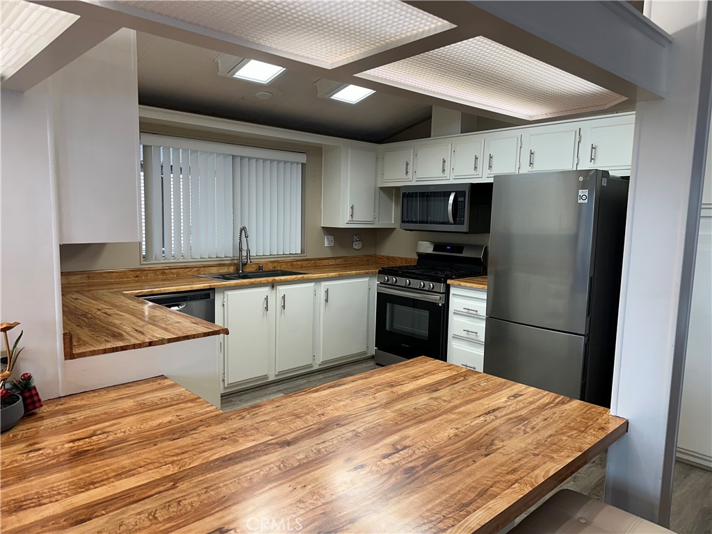 27701 Murrieta Rd.