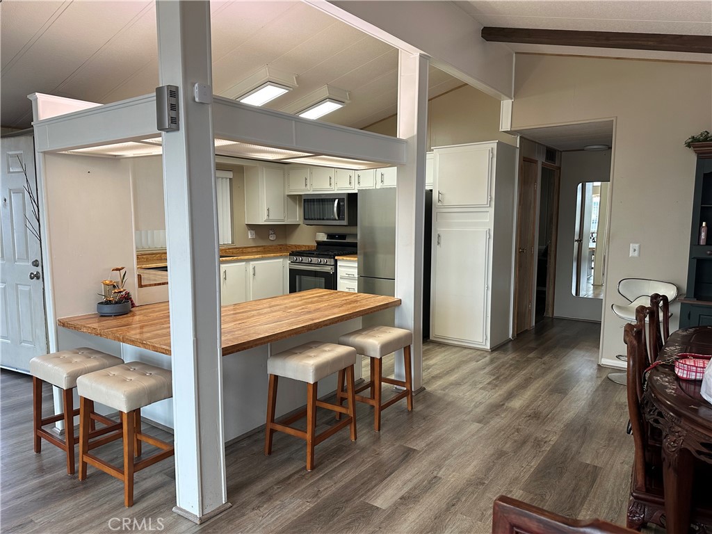 27701 Murrieta Rd.