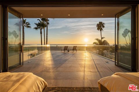 938 Palisades Beach Road Santa Monica CA 90403
