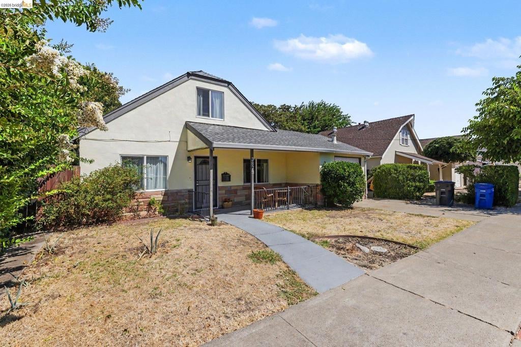 3879 Shasta Cir