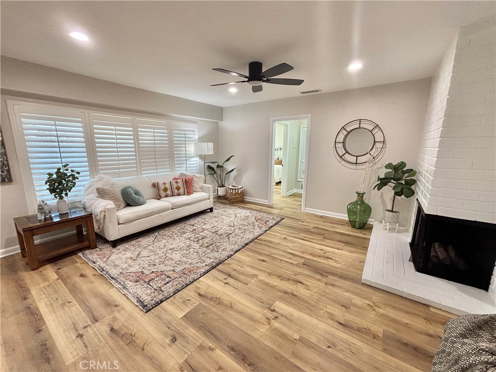 1521 S Pomona Avenue A23