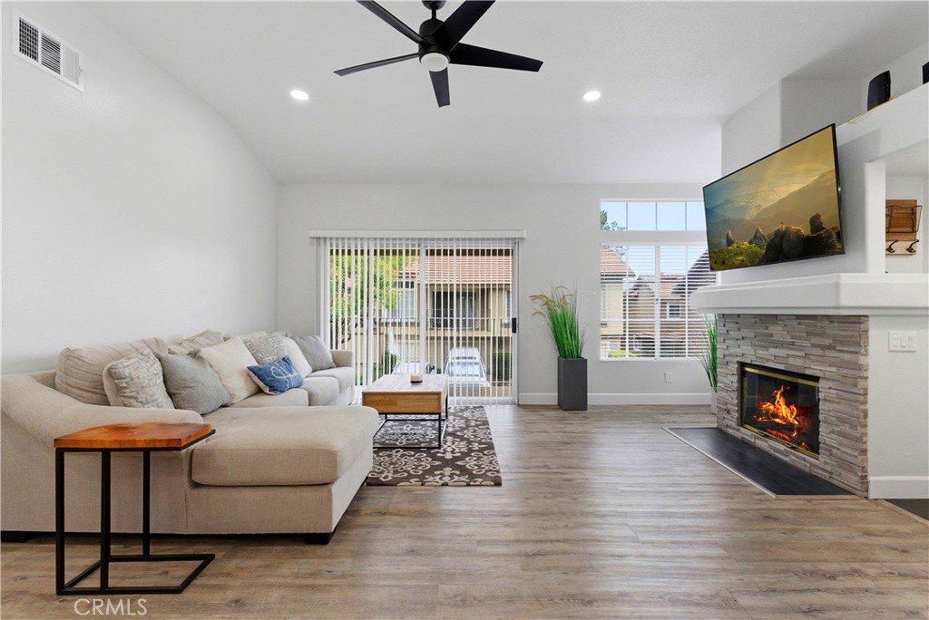 8070 E Oak Ridge Circle