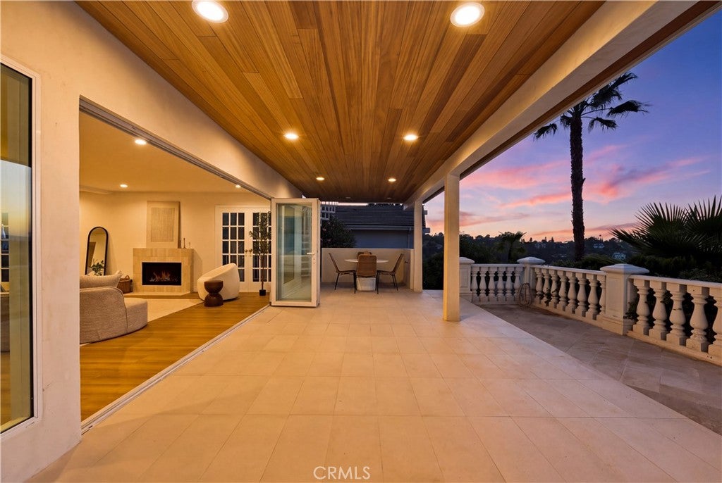 Properties 3 20967 Bandera Street