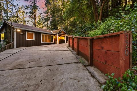Photo of 320 Fireside Road, Boulder Creek, CA 95006 (MLS # ML82042087)