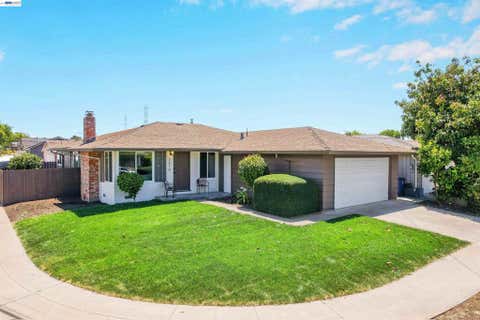 Photo of 2610 Hawthorne Ave AVE, Hayward, CA 94545 (MLS # 41142434)