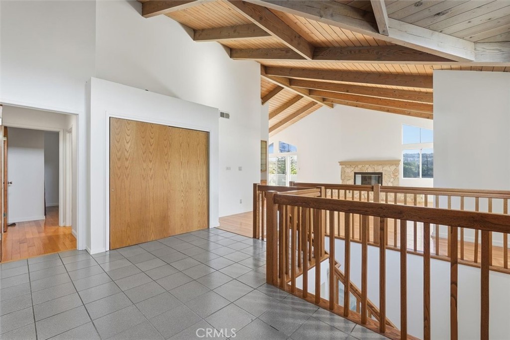 1062 Palos Verdes Blvd