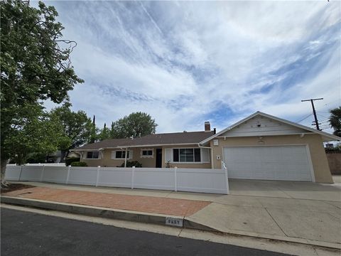 Photo of 6683 Gross Ave, West Hills, CA 91307 (MLS # SR26077331)