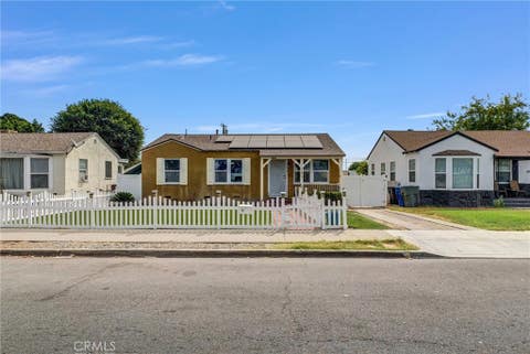Photo of 649 S K ST, San Bernardino, CA 92410 (MLS # IV26183269)