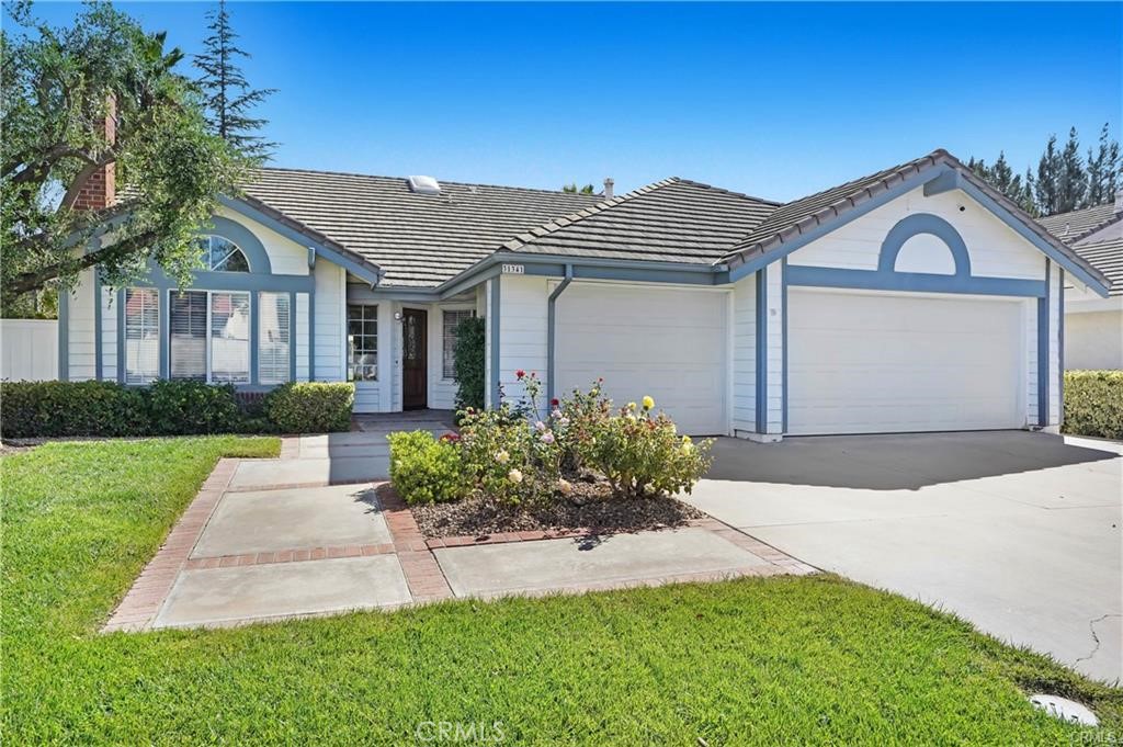 Beautiful single story home located in the community of Wolf Valley Estates. Great school district (Great Oak High). Open floor plan. Newly remodeled kitchen, master bath and hall way bath. Quiz counter tops. Fresh Paint. New garage flooring coating. Cozy back yard with spa and Jacuzzi. Title shows 4 bedrooms but One bedroom used as office. Walking distance to schools. Great location.
