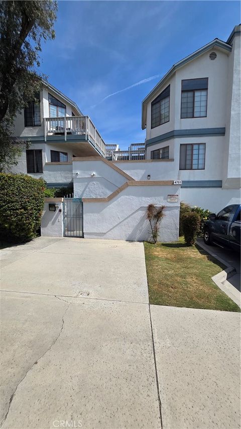 Photo of 4751 E Pacific Coast Ave, Long Beach, CA 90804 (MLS # OC26077974)