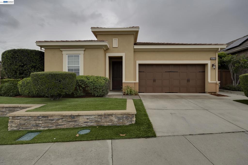 1741 Chardonnay Ln