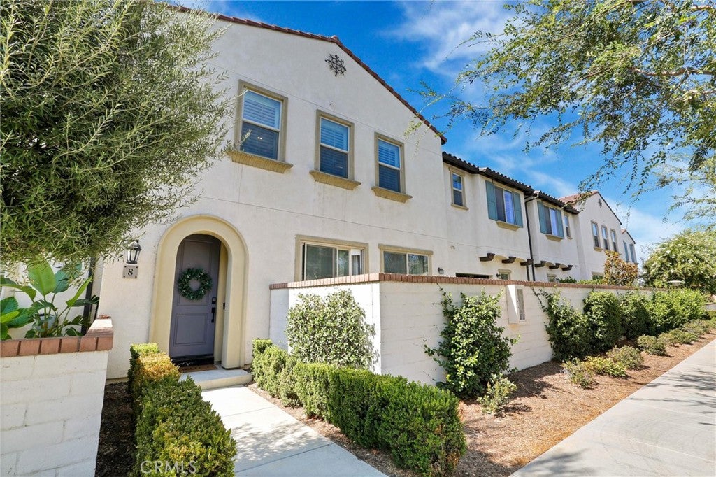 2785 E Berry Loop Privado, Ontario CA 91761