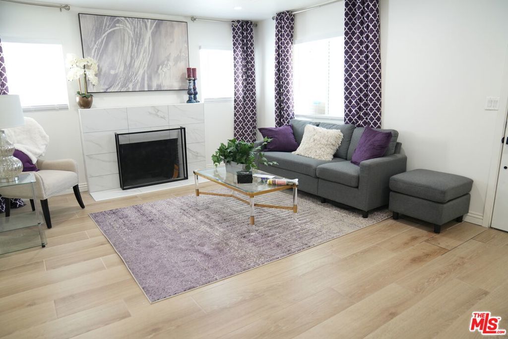 Photo of 5738 Chesley Avenue, Los Angeles, CA 90043 (MLS # 25573417)