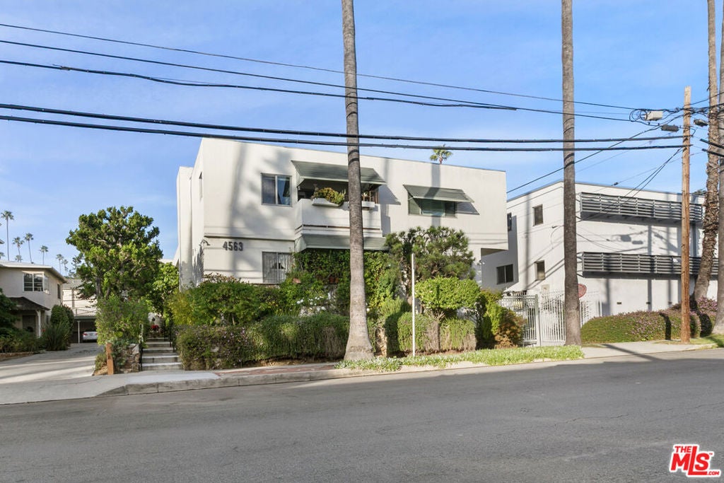 4563 Finley Avenue 3, Los Angeles CA 90027