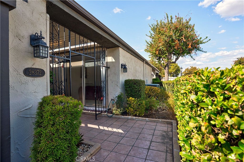 28372 Paseo Grande