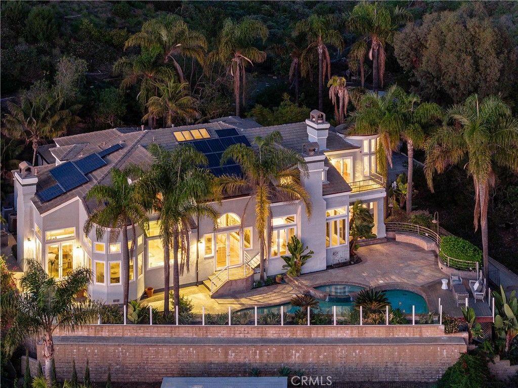 Photo of 22905 Via Orvieto, Dana Point, CA 92629 (MLS # LG26045656)