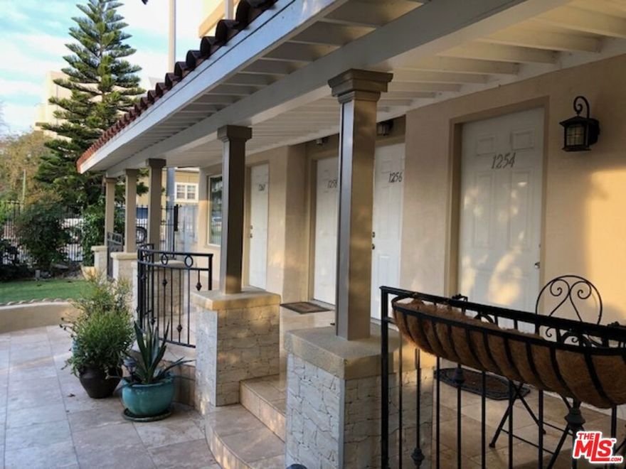 Welcome to this great West Hollywood location, 1BR, 1BA gem, completely remodeled from start to finish, top floor front facing unit, stays light and bright all day, modern finishes including mixed vinyl wood and tiled floors, kitchen complete with stainless steel appliances, breakfast counter, dining area, large living room with shared front patio, perfect for relaxing, washer and dryer room inside unit, central air and heat, off street parking. Walking distance to groceries, shopping, dining, coffee shops, close to all Hollywood entertainment, Runyon Canyon Park, The Grove, Pacific Design Center, gyms and more.