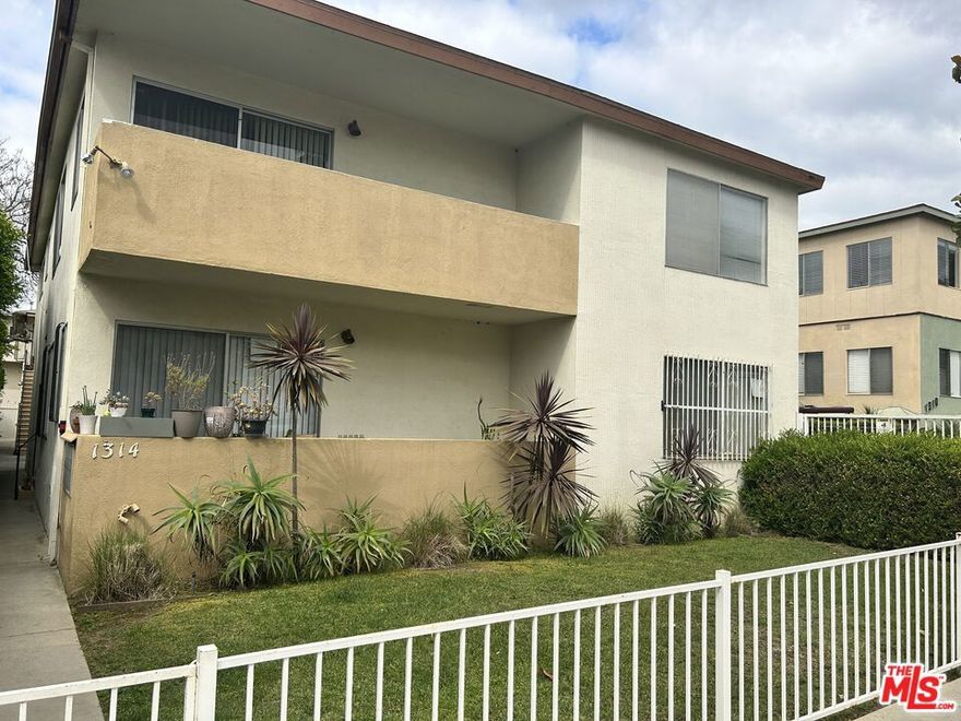 The property consists of a 5,387 SF building situated on a 7,501 SF lot, built in 1960. The property consisting o two buildings with (2) 2-bed/1-bath and (5) 1-bed/1-bath units. Units A, B and D are currently being renovated.  New roof, new main and subpanels, new plumbing lines and new windows. Given the ideal location and in-place income, this is an excellent opportunity for an owner/user or a yield-focused investor to acquire an asset in Prime Santa Monica area.
