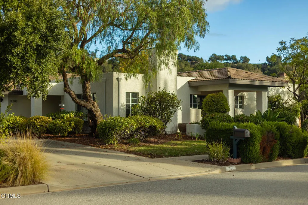Ojai, California 93023, United States, 3 Bedrooms Bedrooms, ,2 BathroomsBathrooms,Residential,Active,229973