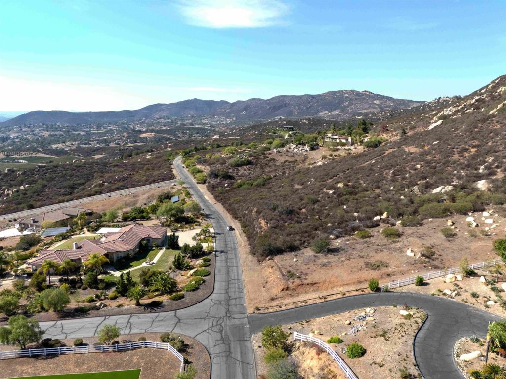 85 Presilla Dr 85