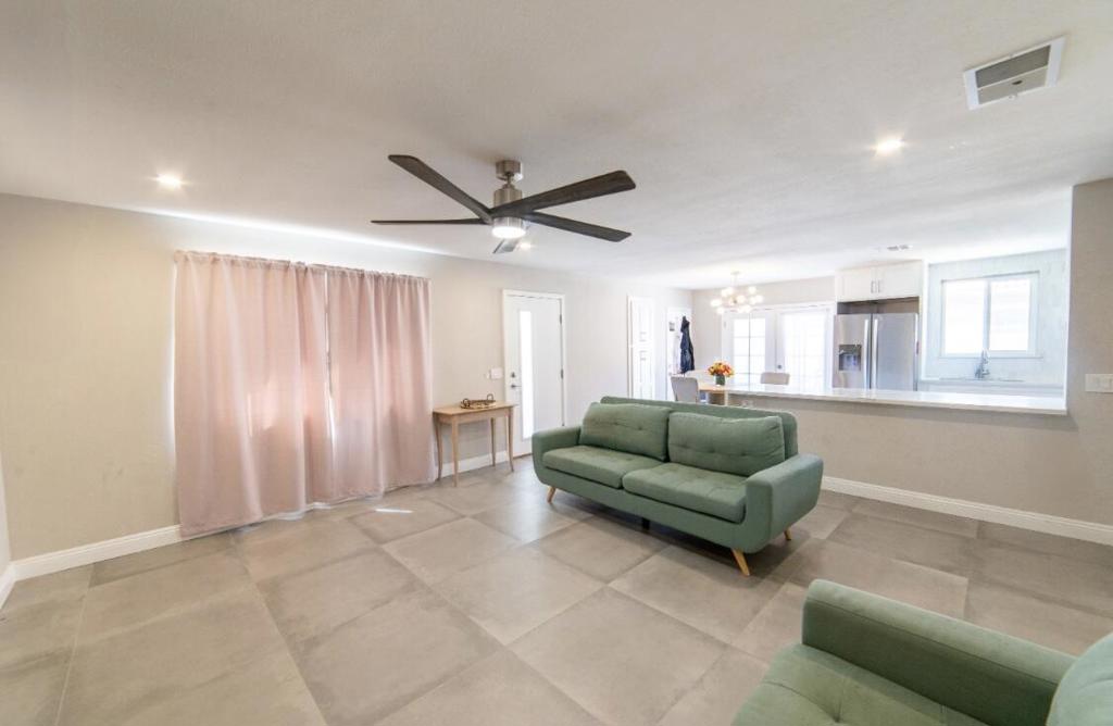 La Quinta Cove - Residential