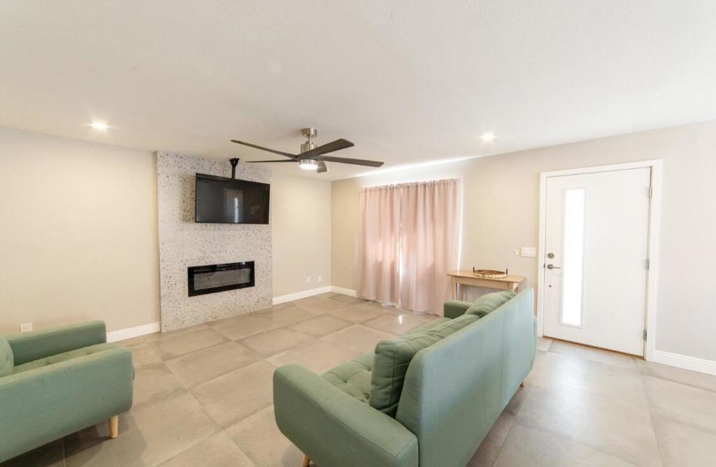 La Quinta Cove - Residential