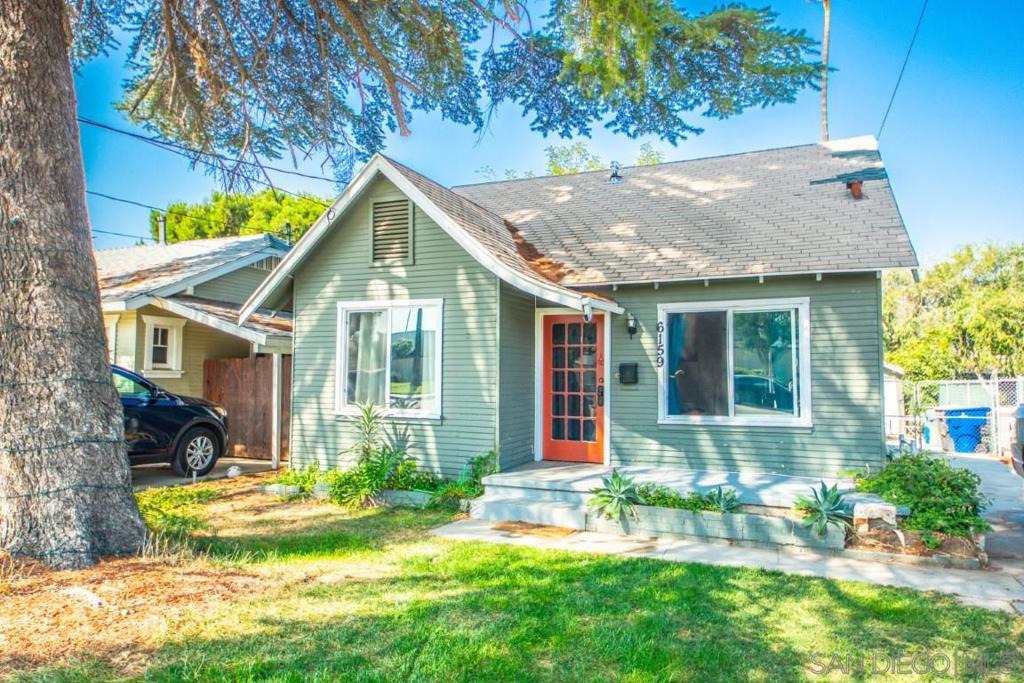 Located in the heart of Riverside! This 3 Bedroom, 1 and half bath home is near the Riverside Plaza, easy access to freeways and shopping centers! Enjoy the open living room space that easily transitions into the kitchen and out to your spacious backyard. Enjoy sitting back and relaxing on the outdoor deck while having plenty of space for the whole family! The above ground pool will be great for everyone to enjoy and cool off during the hot summer months! Equipment: Dryer, Range/Oven, Washer Sewer: Public Sewer Topography: LL