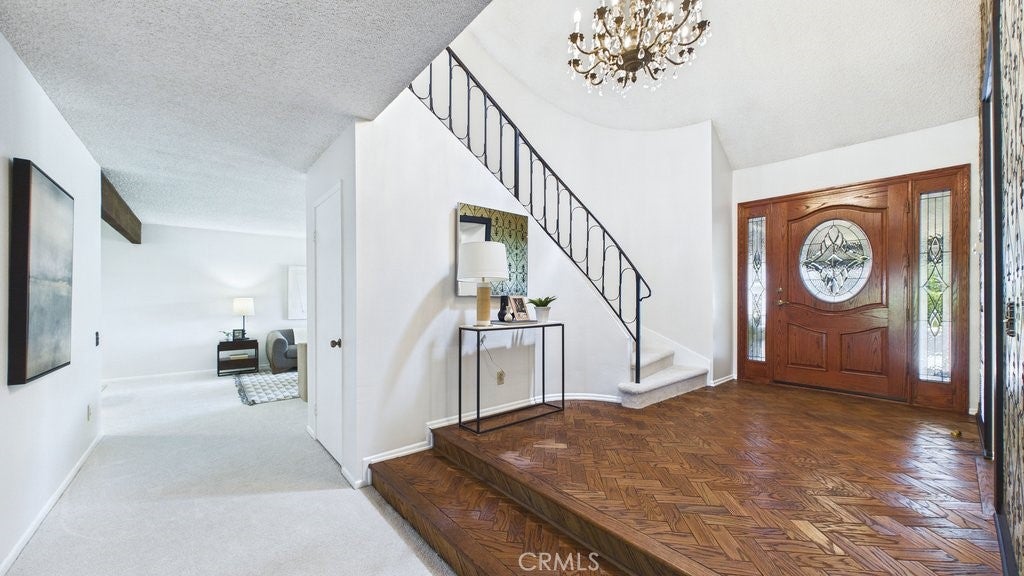 24187 Avenida Crescenta