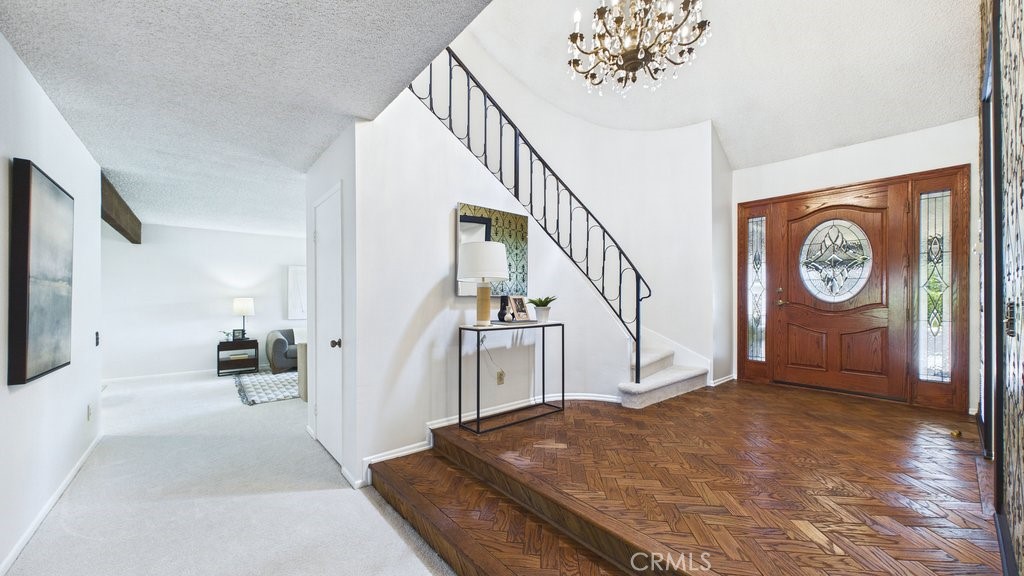 24187 Avenida Crescenta