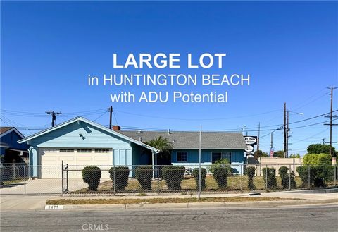 Photo of 8471 Rembrandt Drive, Huntington Beach, CA 92647 (MLS # PW26061599)