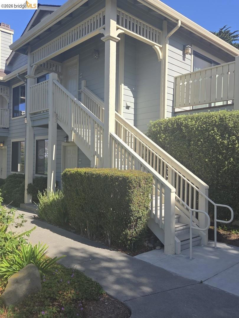202 Shoreline CT CT, Richmond CA 94804