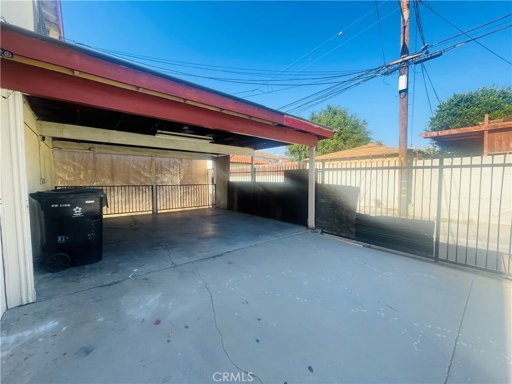 5609 E Beverly Boulevard