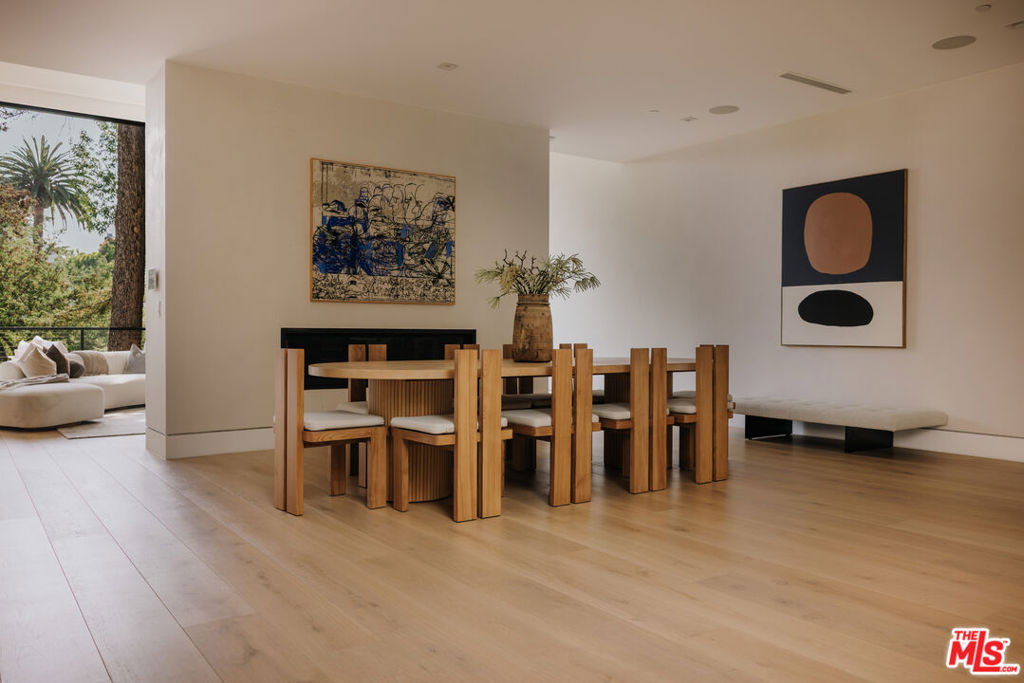 260 S Canyon View Drive