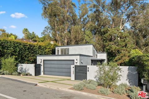 Photo of 180 Hermosillo Road, Santa Barbara, CA 93108 (MLS # 26646931)