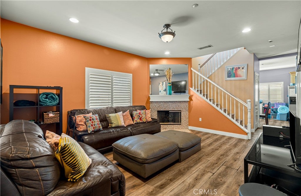 148 W Cherry Avenue
