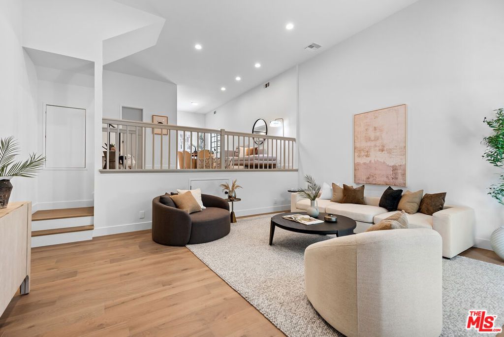 Photo of 3516 Via Dolce, Marina Del Rey, CA 90292 (MLS # 25616029)