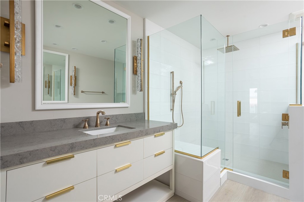 Corona del Mar South of PCH (CDMS) - Residential Lease
