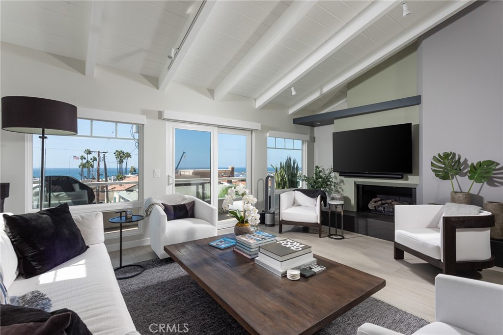 Corona del Mar South of PCH (CDMS) - Residential Lease