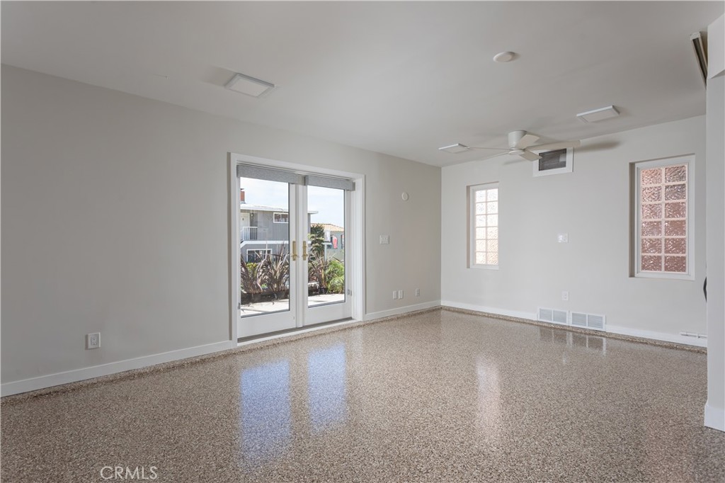 Corona del Mar South of PCH (CDMS) - Residential Lease