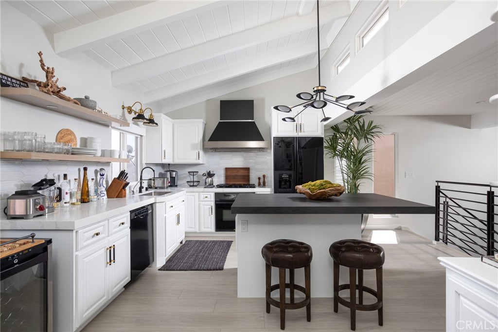 Corona del Mar South of PCH (CDMS) - Residential Lease